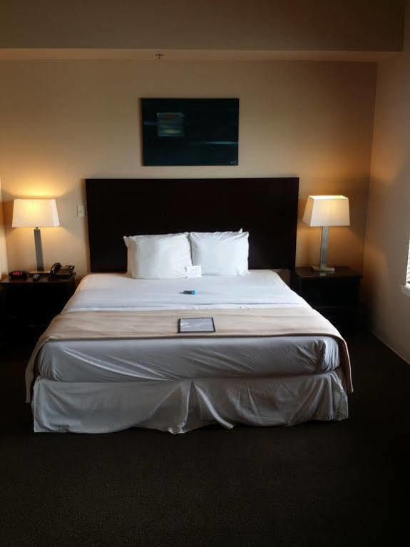 Ambassador Inn & Suites Baldwin Экстерьер фото